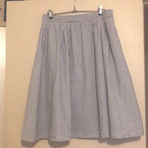 Cynthia Rowley blue & white seersucker skirt (L)